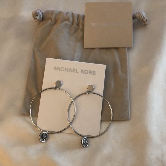 Michael Kors Silver Tone Brass Hoop Earrings With Round MK Charm & Crystal NWT - Picture 6 of 13